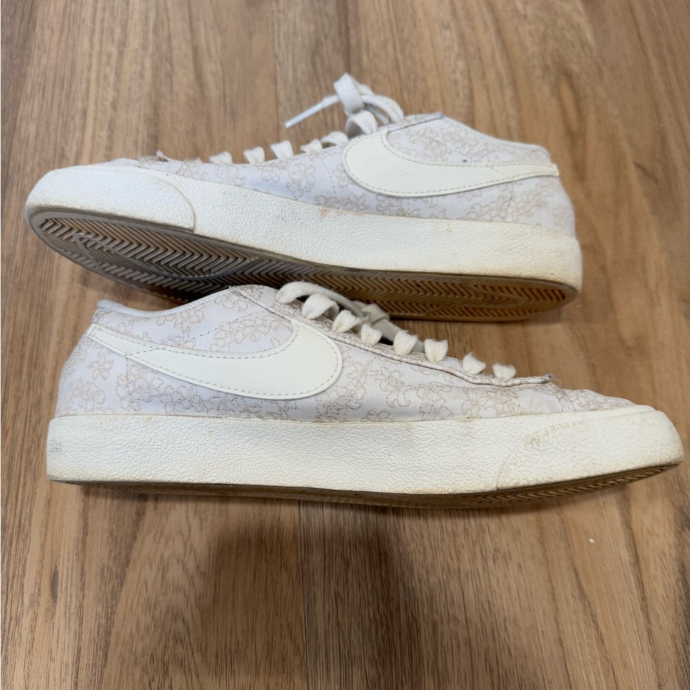 Nike Blazer low Floral Embroidery